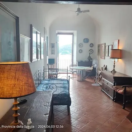 Elegante Da Zia Fla Apartment Porto Venere